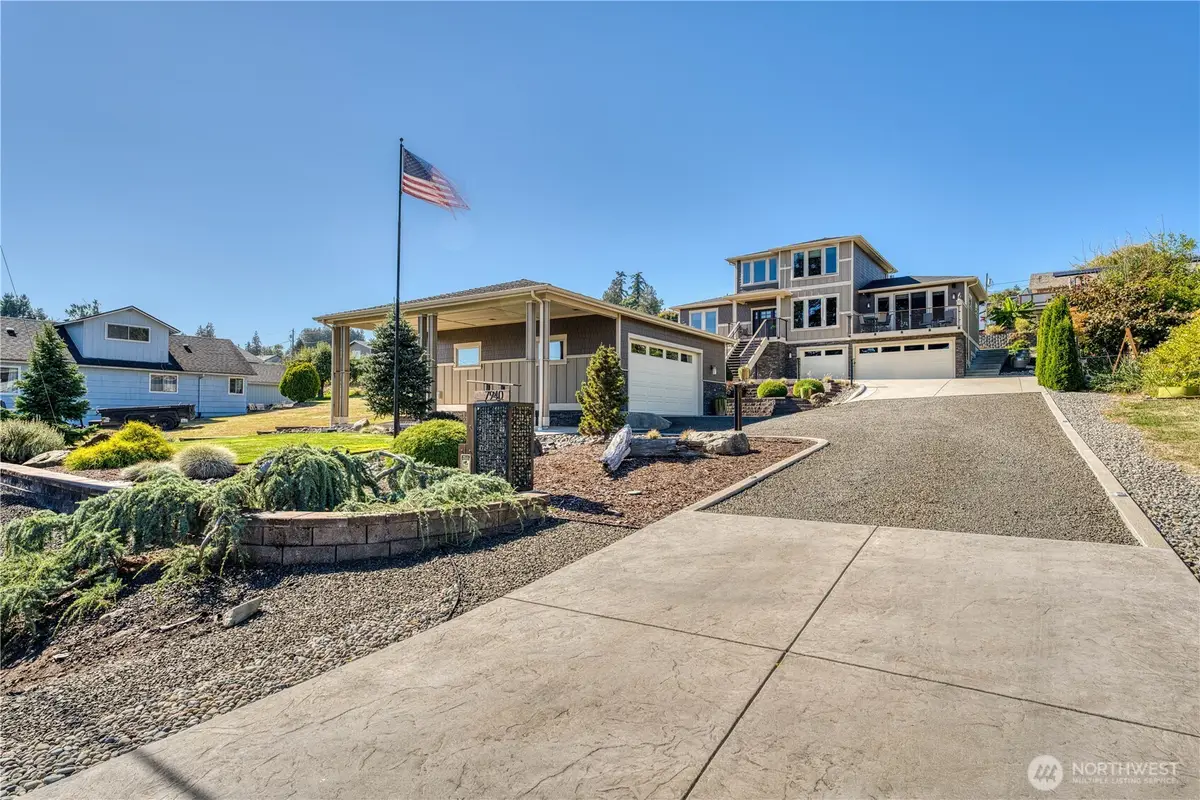 7940 Beach Drive E, Port Orchard, WA 98366 - #1
