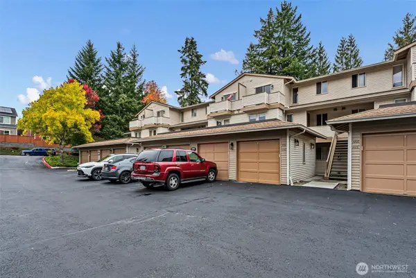 4701 NW Walgren Drive #204, Silverdale, WA 98383