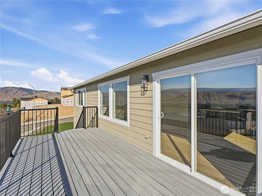 1984 9th Street Ne, East Wenatchee, WA 98802 - #3