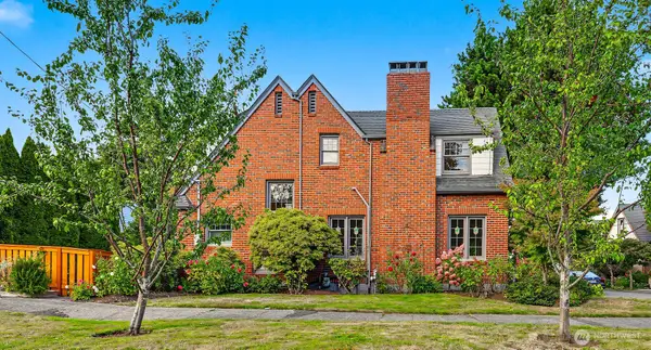1443 Palm Avenue Sw, Seattle, WA 98116