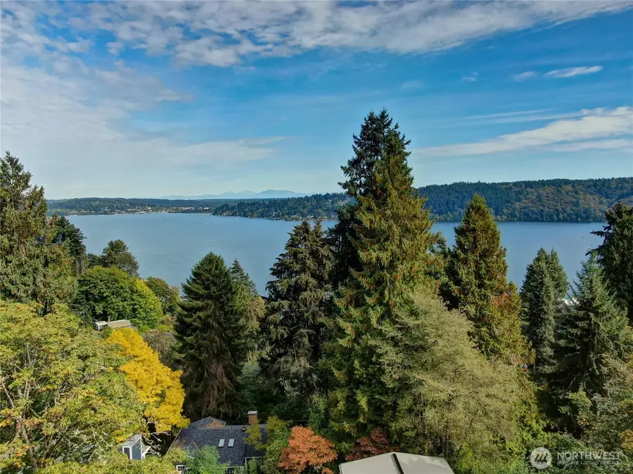 13559 41st Avenue Ne, Seattle, WA 98125 - #2