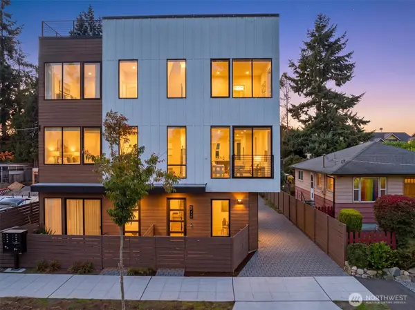 8541 14th Avenue Nw #B, Seattle, WA 98117