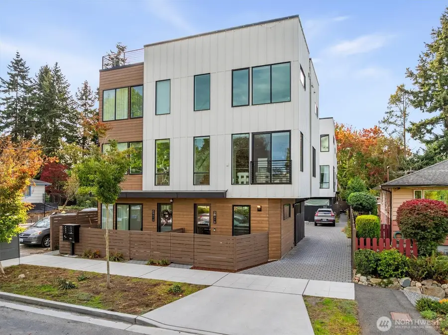 8541 14th Avenue Nw #B, Seattle, WA 98117 - #2