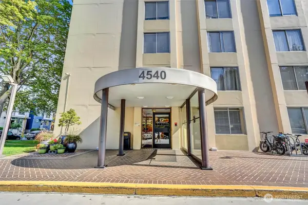 4540 8th Avenue Ne #1403, Seattle, WA 98105