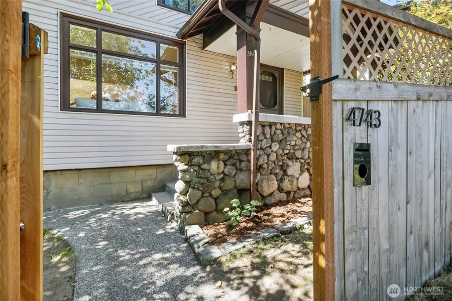 4743 5th Avenue Ne, Seattle, WA 98105 - #2