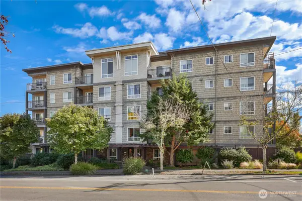 3015 SW Avalon Way #204, Seattle, WA 98126