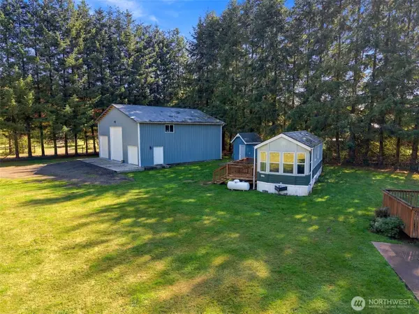 104 Moonlight Lane, Silver Creek, WA 98585