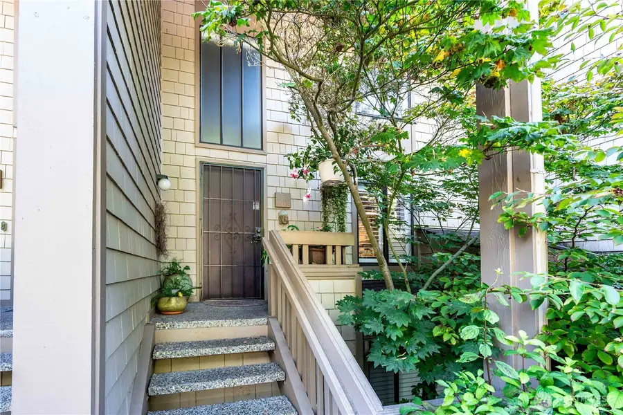 13730 15th Avenue Ne #E203, Seattle, WA 98125 - #2