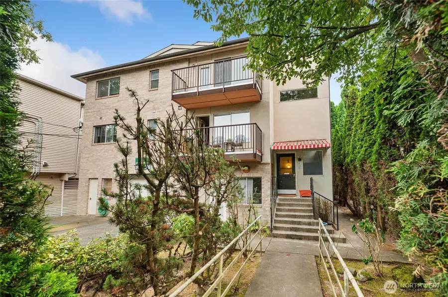 709 N 95th St, Seattle, WA 98103 - #3