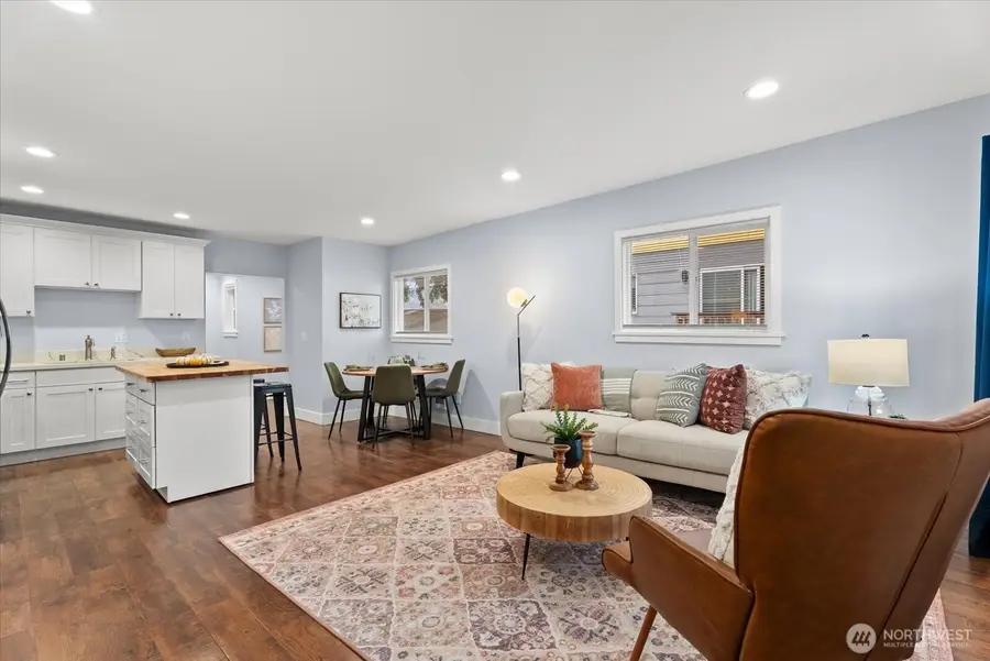7511 13th Avenue Sw, Seattle, WA 98106 - #3