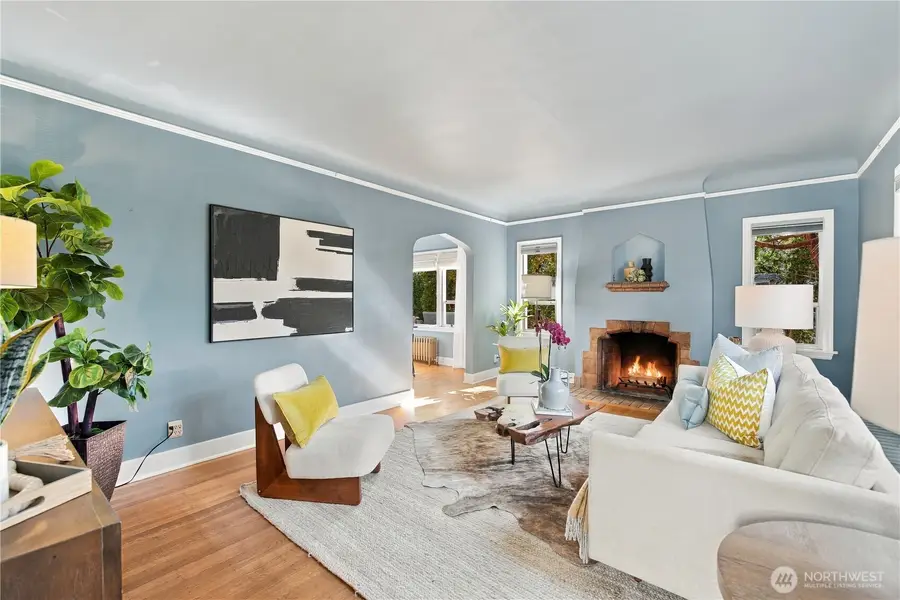3910 Woodlawn Avenue N, Seattle, WA 98103 - #3