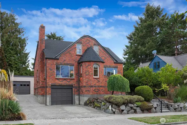 8046 11th Avenue Nw, Seattle, WA 98117