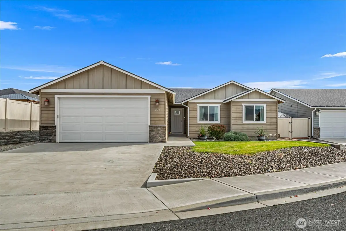 229 S Mystical Avenue, East Wenatchee, WA 98802 - #1