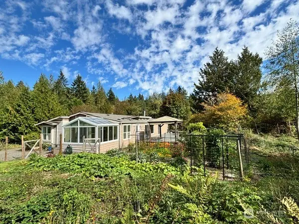 8319 NE 360th Street, Hansville, WA 98340