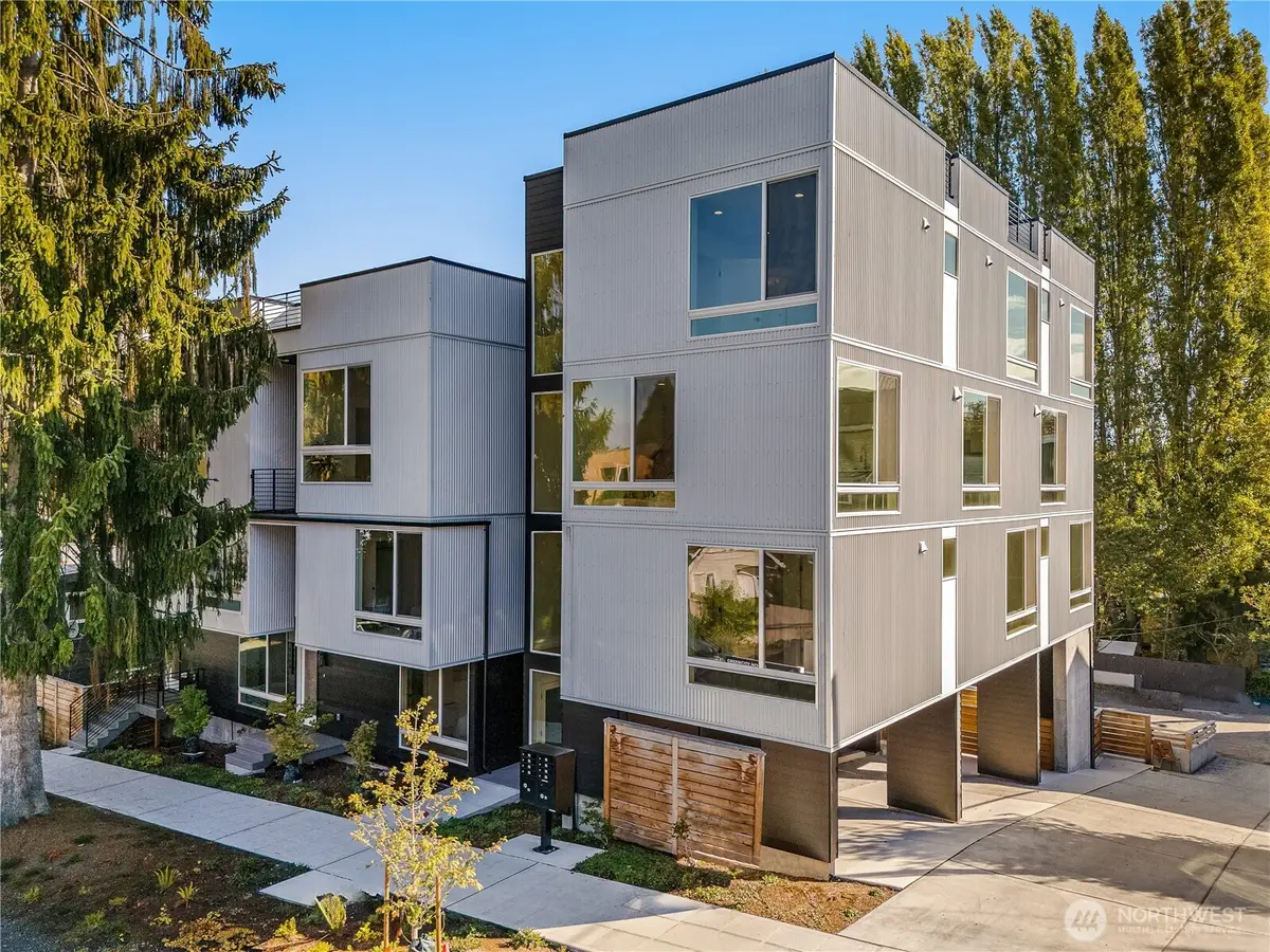 3114 Queen Anne Avenue N, Seattle, WA 98109 - #1