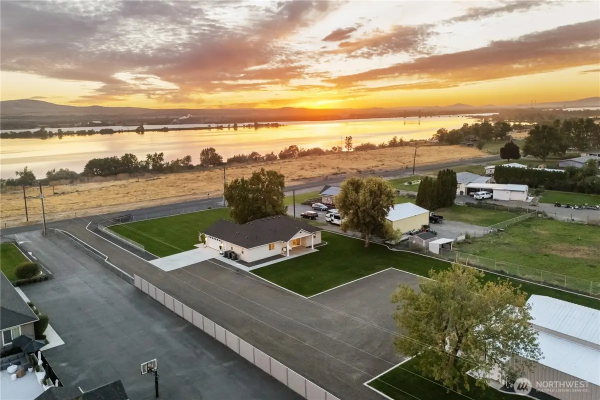 2467 Hanson Loop, Burbank, WA 99323 - #1