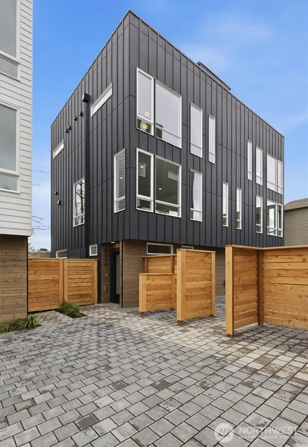 811 NW 63rd St Street #A, Seattle, WA 98107