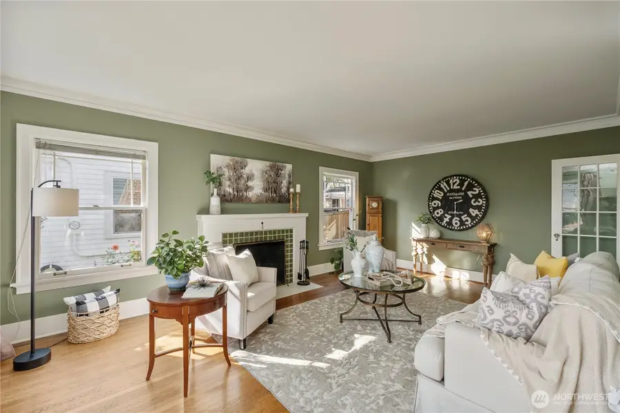 3117 Broadway E, Seattle, WA 98102 - #3