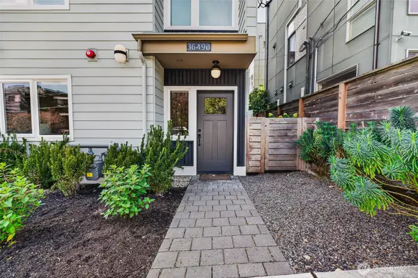 3649 Francis Ave N #B, Seattle, WA 98103