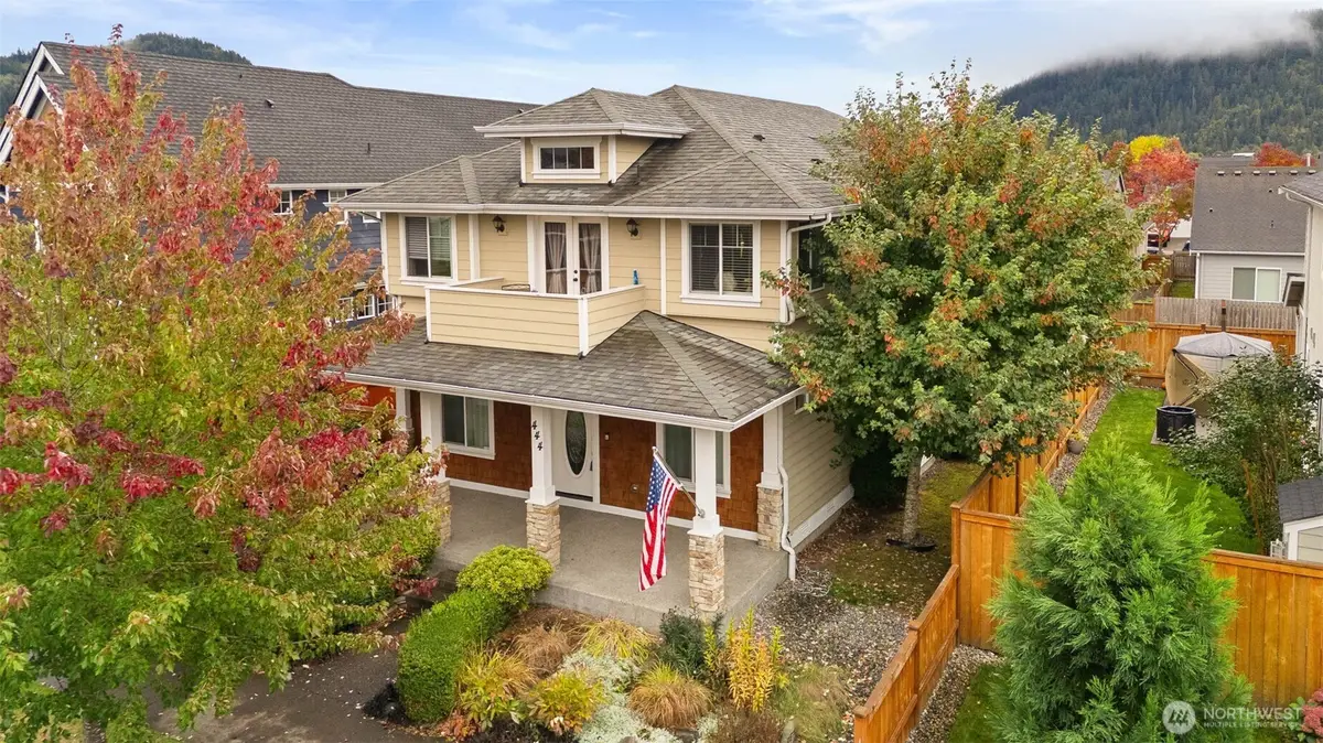 444 Bondgard Avenue E, Enumclaw, WA 98022 - #1