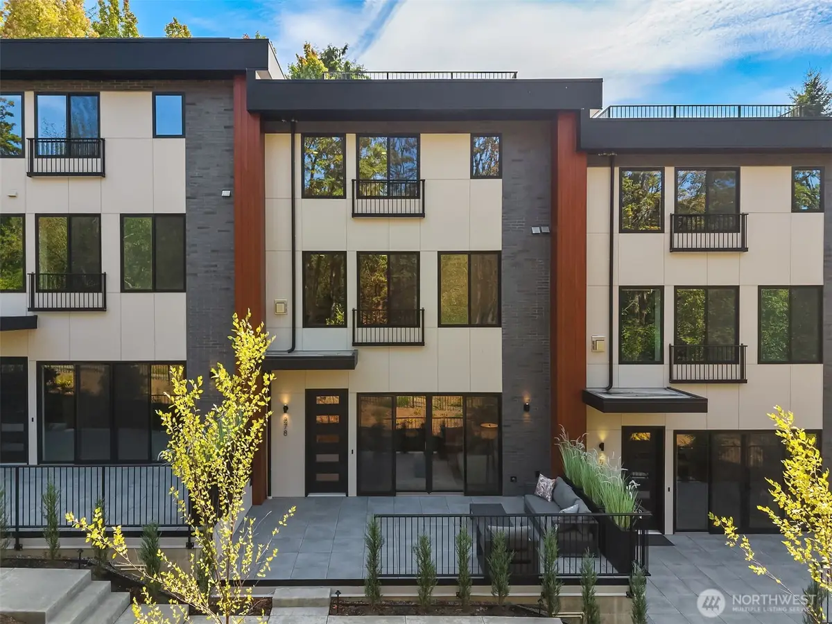 286 118th Avenue Se, Bellevue, WA 98005 - #1
