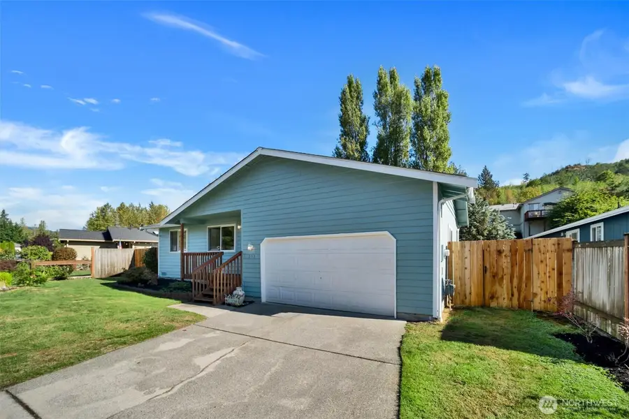 203 N Bogart Avenue, Granite Falls, WA 98252 - #2