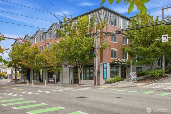 701 1st Avenue N #204, Seattle, WA 98109