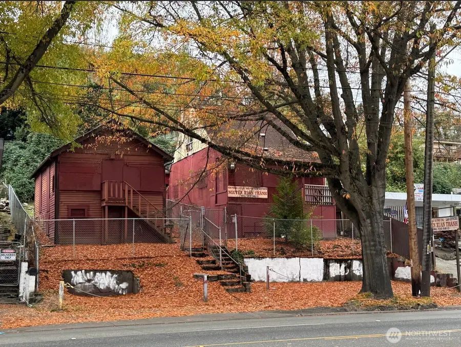 3859 Rainier Avenue S, Seattle, WA 98118 - #3