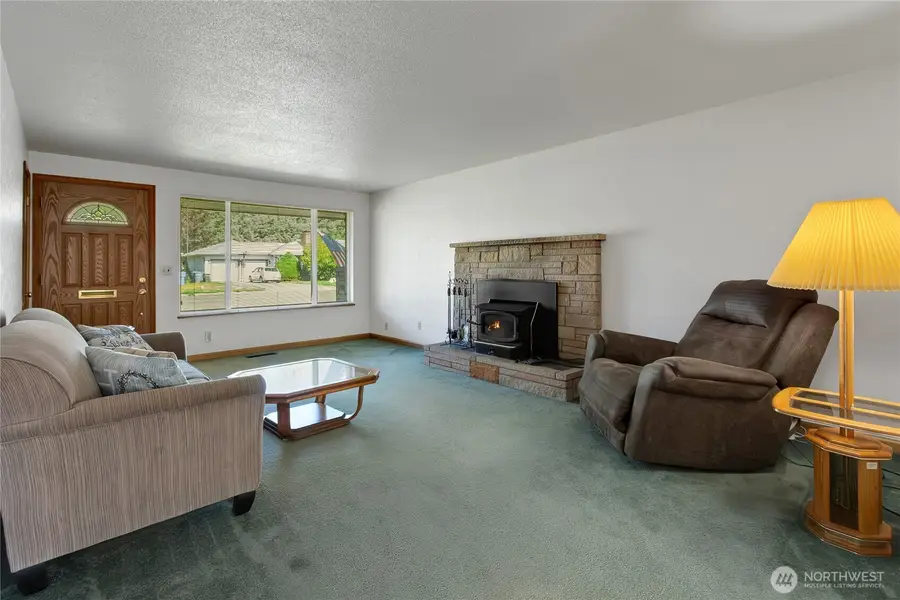 820 9th Avenue Nw, Puyallup, WA 98371 - #3
