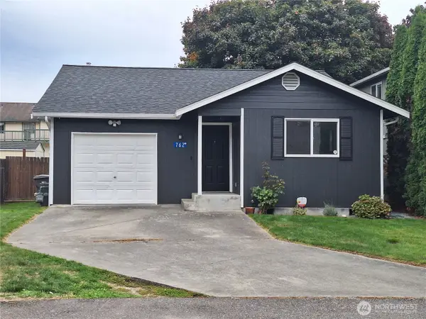 762 Westpoint Court #31, Burlington, WA 98233