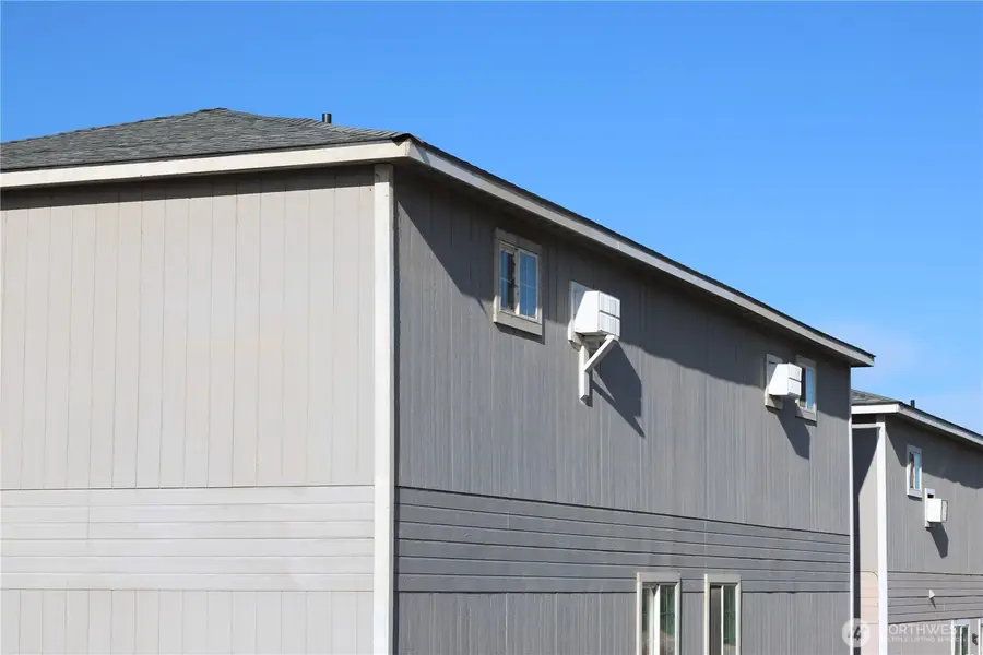 321 Emerald Rd, Granger, WA 98932 - #2