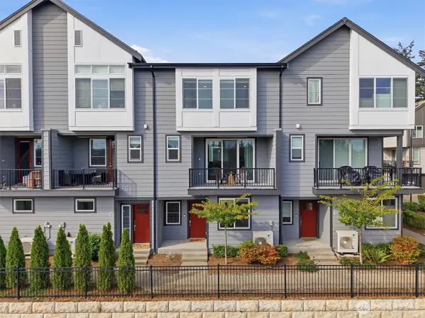 18834 67th Drive Ne #2, Kenmore, WA 98028