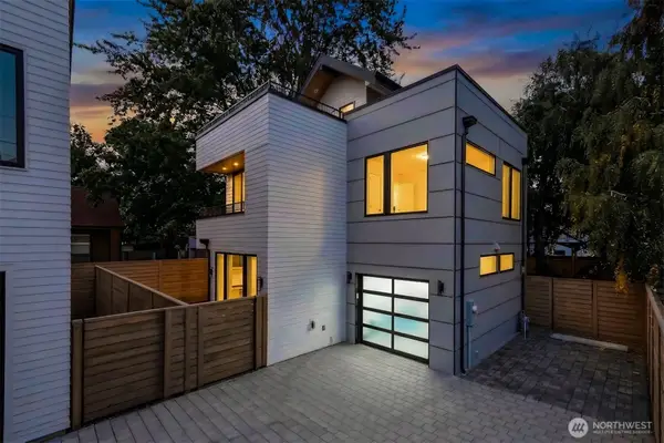 8750 13th Avenue Nw #C, Seattle, WA 98117