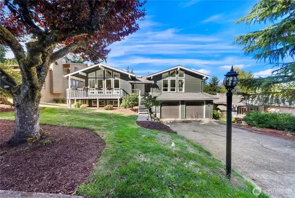15724 SE 50th Street, Bellevue, WA 98006
