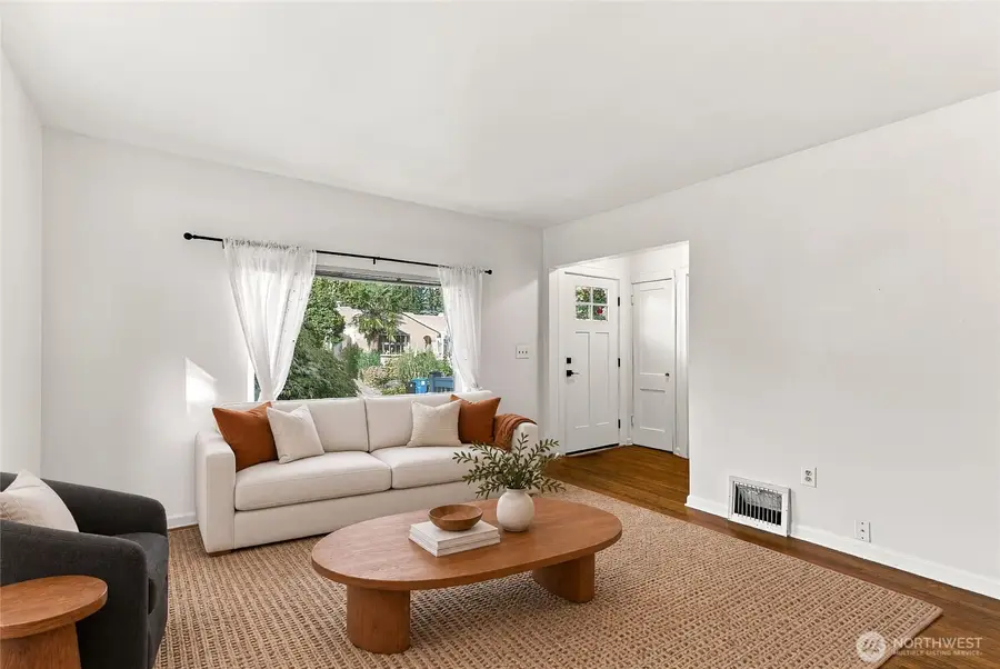 5756 25th Avenue Ne, Seattle, WA 98105 - #3