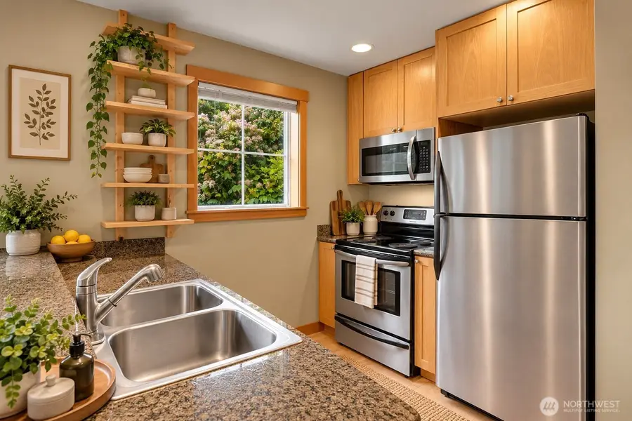 5252 12th Avenue Ne #A, Seattle, WA 98105 - #3