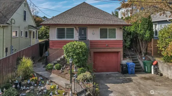 7355 17th Avenue Nw, Seattle, WA 98117