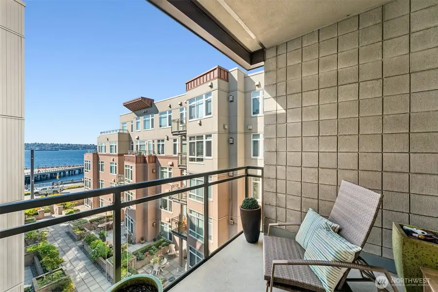 1900 Alaskan Way #410, Seattle, WA 98101 - #2