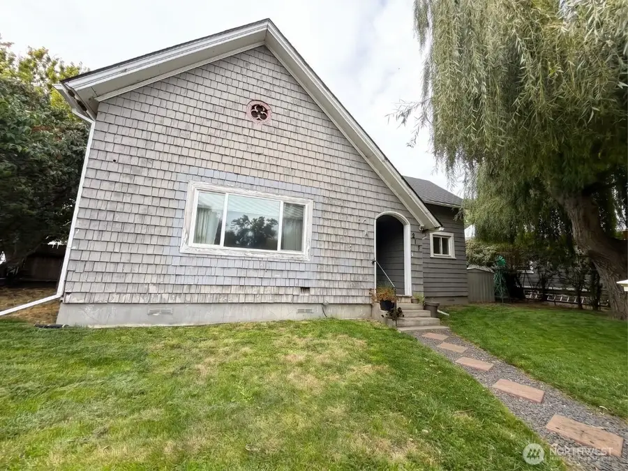 217 E Richmond Ave, Dayton, WA 99328 - #2