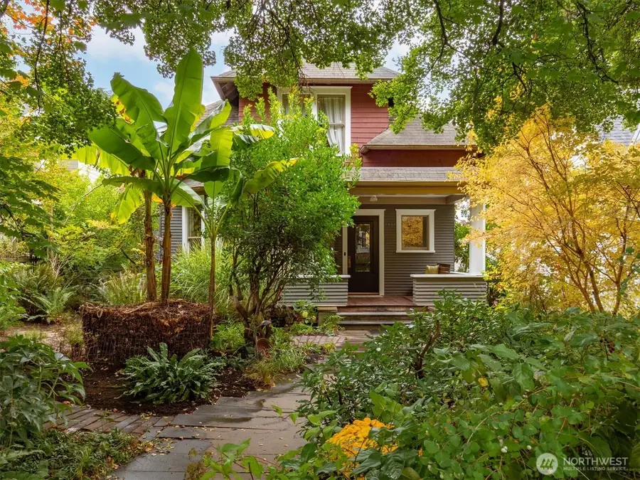 2423 8th Avenue W, Seattle, WA 98119 - #2