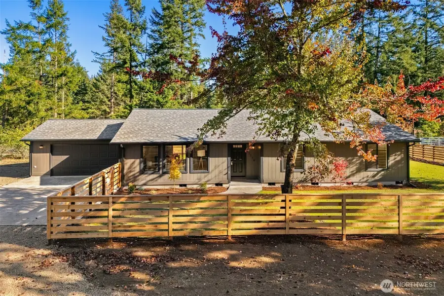 12510 Rainier Acres Road Se, Rainier, WA 98576 - #3