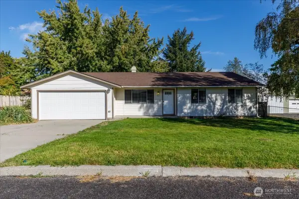 63 Sunset Drive, Electric City, WA 99123