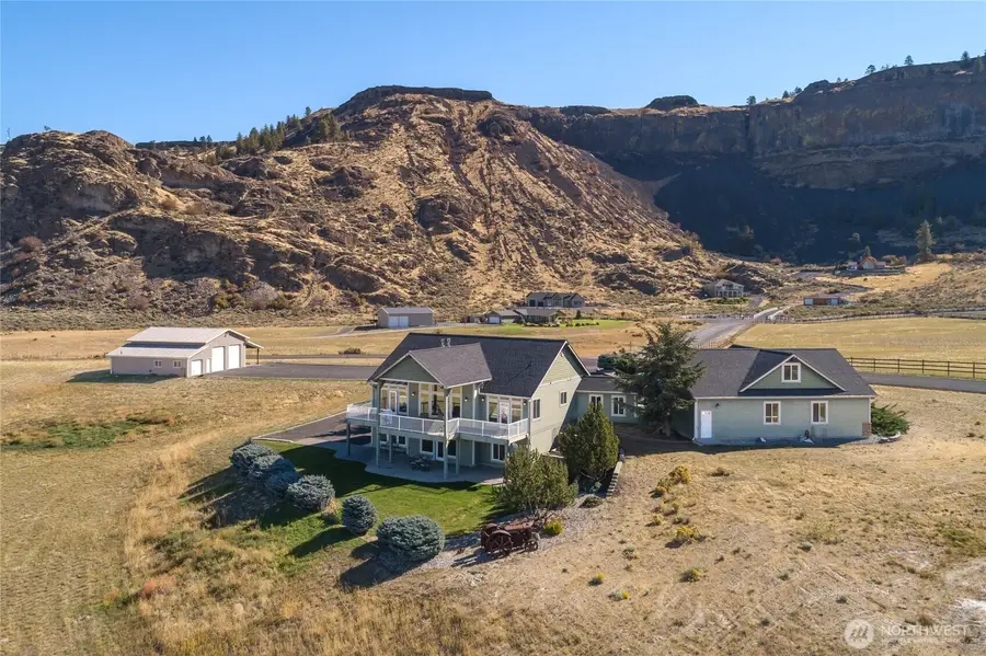 55776 Bay Area Drive Ne, Electric City, WA 99123 - #2