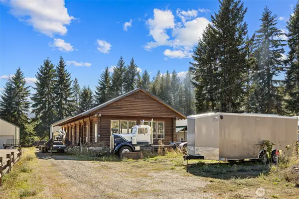 310 Pit Way, Easton, WA 98925