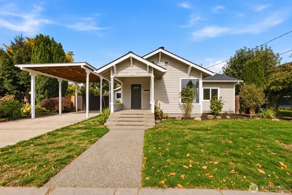 1215 8th Avenue Nw, Puyallup, WA 98371