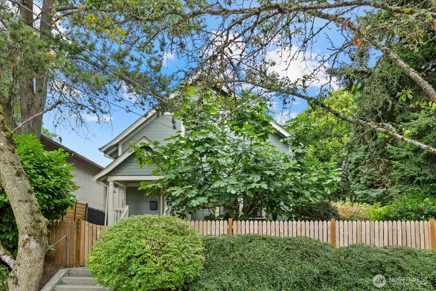 734 N 75th Street, Seattle, WA 98103 - #2