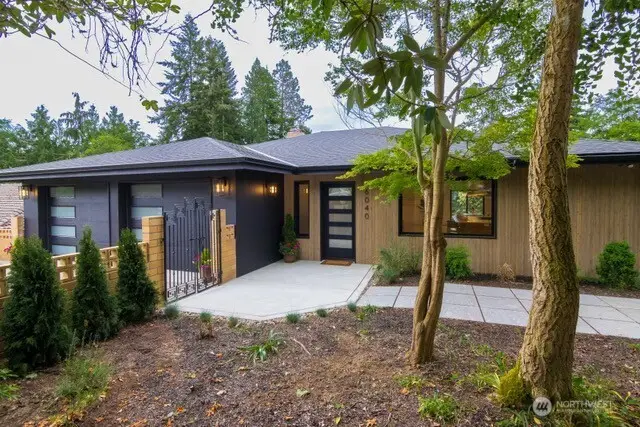 16040 36th Avenue Ne, Lake Forest Park, WA 98155 - #1