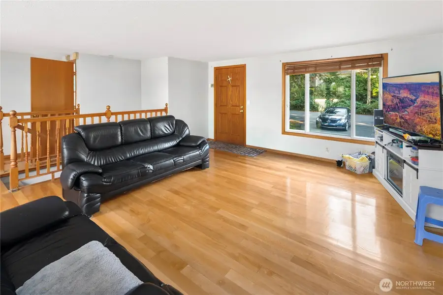 13422 14 Avenue S, Burien, WA 98168 - #2