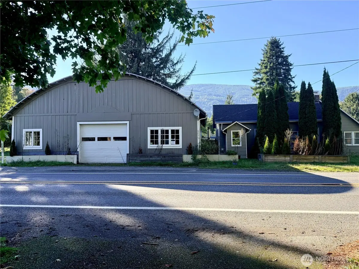 2071 Valley Hwy 9, Deming, WA 98244 - #1
