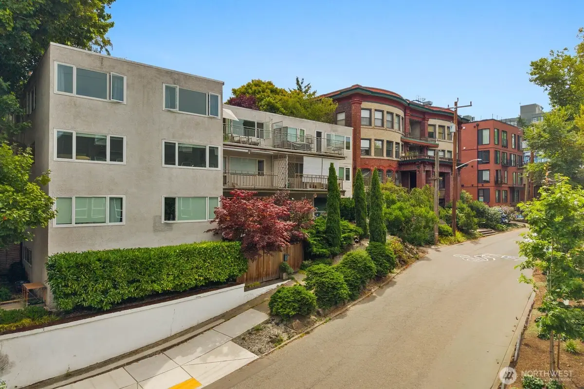 632 13th Avenue E #19, Seattle, WA 98102 - #1